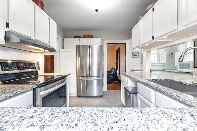 1581 N Genesee Drive, Lansing, MI 48915