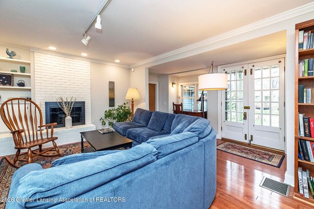 1581 N Genesee Drive, Lansing, MI 48915