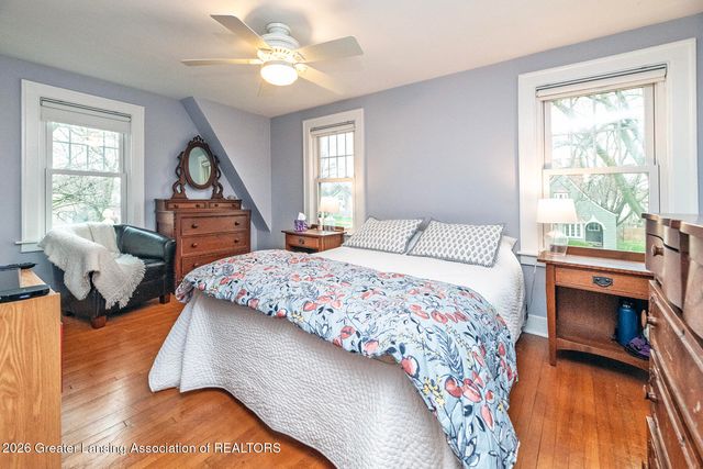 1581 N Genesee Drive, Lansing, MI 48915