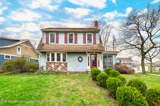 1581 N Genesee Drive, Lansing, MI 48915