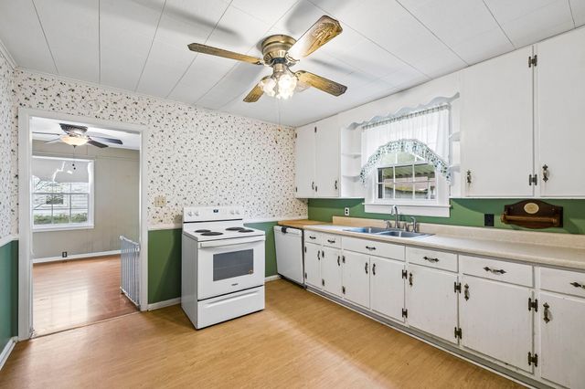 1311 N Tennessee Blvd, Murfreesboro, TN 37130