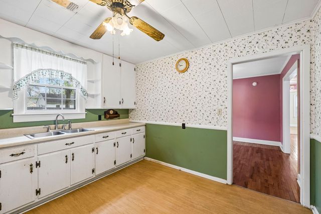 1311 N Tennessee Blvd, Murfreesboro, TN 37130