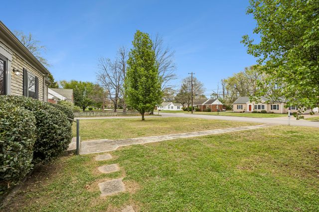 1311 N Tennessee Blvd, Murfreesboro, TN 37130