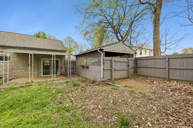 1311 N Tennessee Blvd, Murfreesboro, TN 37130