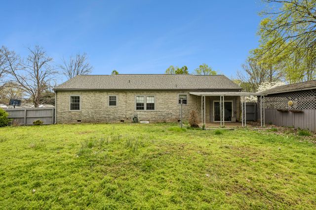 1311 N Tennessee Blvd, Murfreesboro, TN 37130