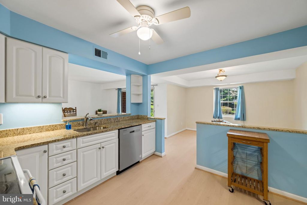 Image 14 of property listing at 5 ELPHIN #301, Lutherville Timonium, MD 21093