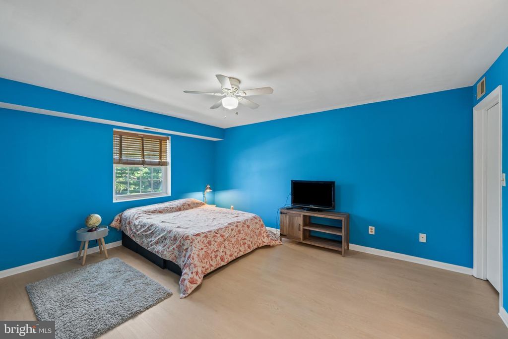 Image 18 of property listing at 5 ELPHIN #301, Lutherville Timonium, MD 21093