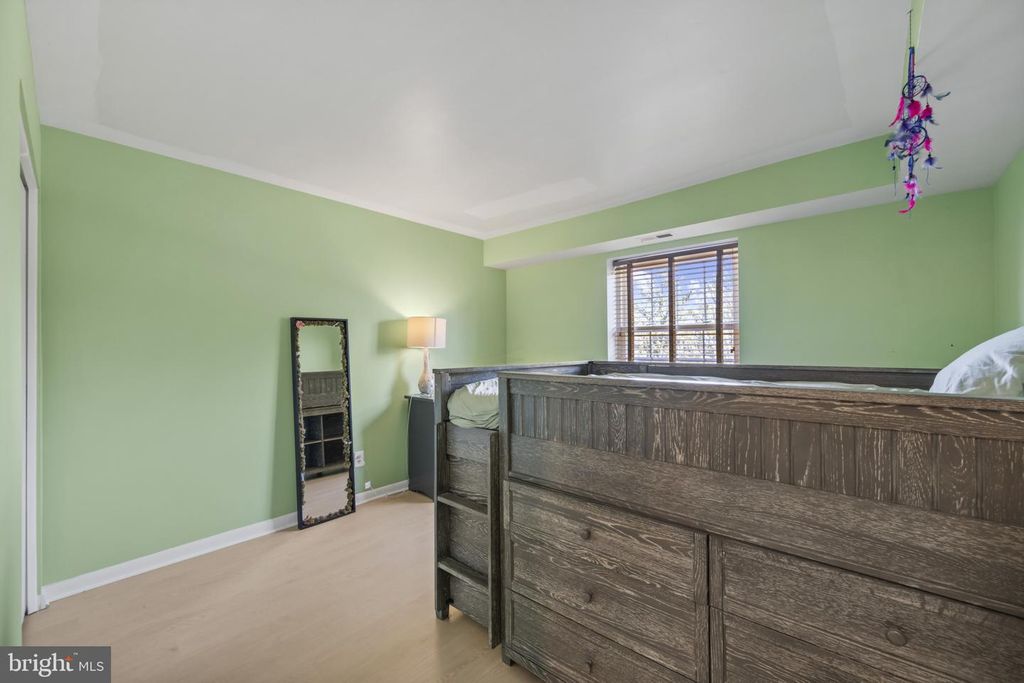 Image 23 of property listing at 5 ELPHIN #301, Lutherville Timonium, MD 21093