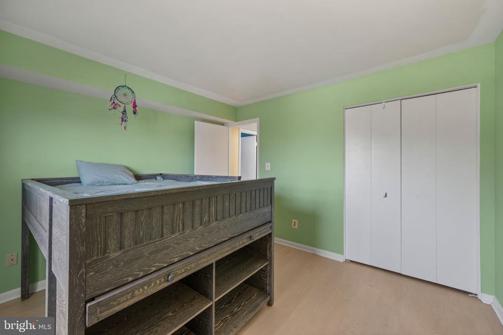 Image 25 of property listing at 5 ELPHIN #301, Lutherville Timonium, MD 21093