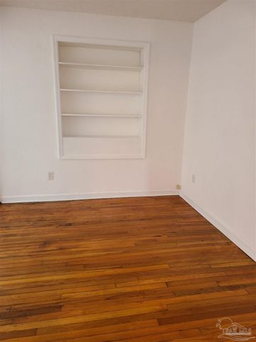 415 Gibbs Rd, Pensacola, FL 32507