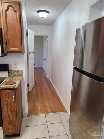 415 Gibbs Rd, Pensacola, FL 32507