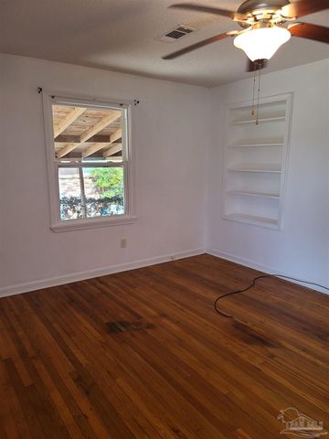 415 Gibbs Rd, Pensacola, FL 32507