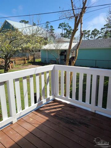 415 Gibbs Rd, Pensacola, FL 32507