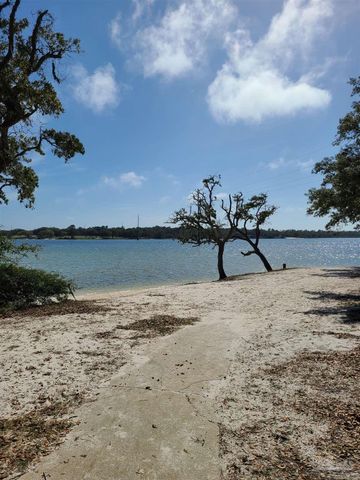 415 Gibbs Rd, Pensacola, FL 32507