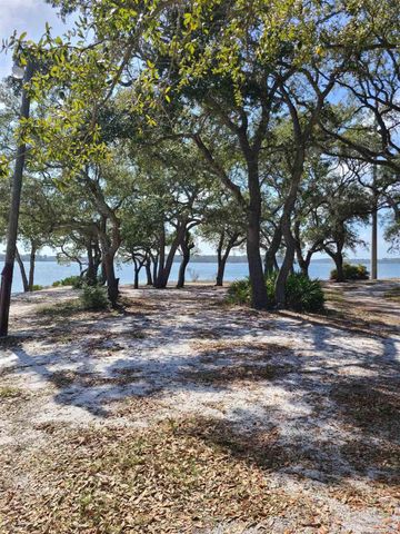 415 Gibbs Rd, Pensacola, FL 32507