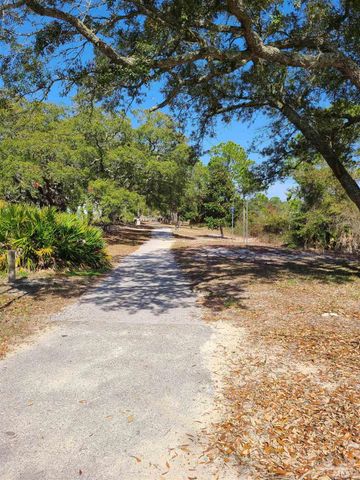 415 Gibbs Rd, Pensacola, FL 32507