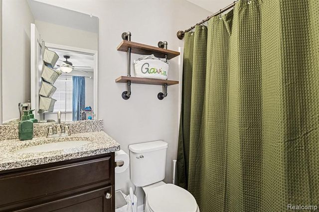 350 Jeff Keeton Drive, Hazel Park, MI 48030