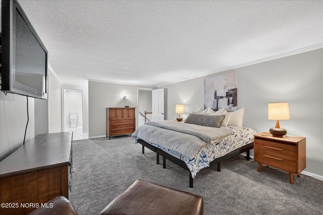 107 Secor Woods Lane, Perrysburg, OH 43551