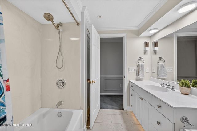 107 Secor Woods Lane, Perrysburg, OH 43551