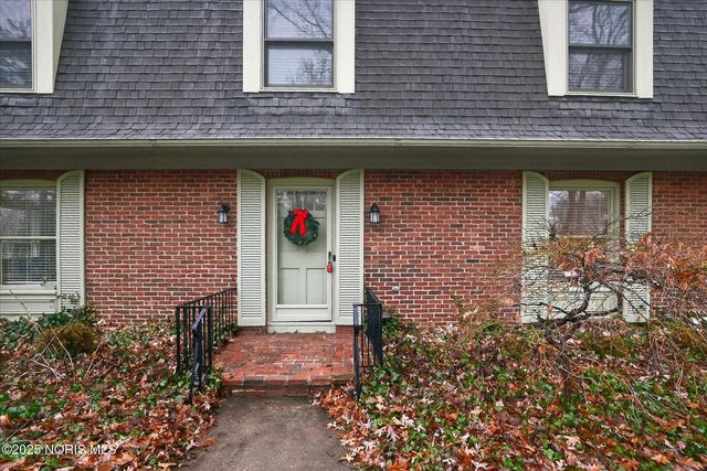 107 Secor Woods Lane, Perrysburg, OH 43551