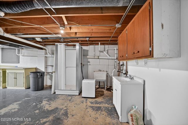 107 Secor Woods Lane, Perrysburg, OH 43551