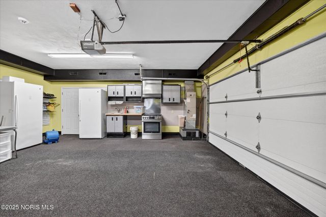 107 Secor Woods Lane, Perrysburg, OH 43551