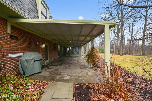 107 Secor Woods Lane, Perrysburg, OH 43551