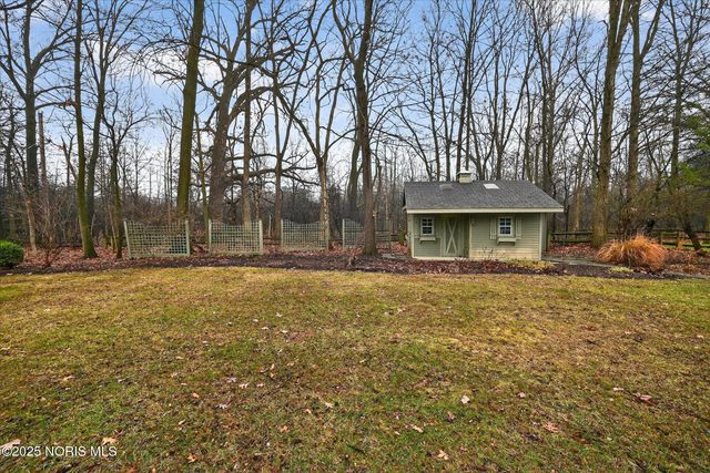 107 Secor Woods Lane, Perrysburg, OH 43551