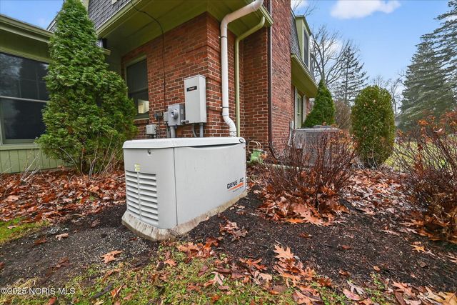 107 Secor Woods Lane, Perrysburg, OH 43551