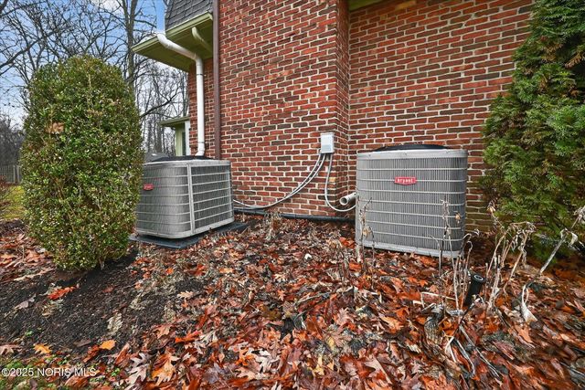 107 Secor Woods Lane, Perrysburg, OH 43551