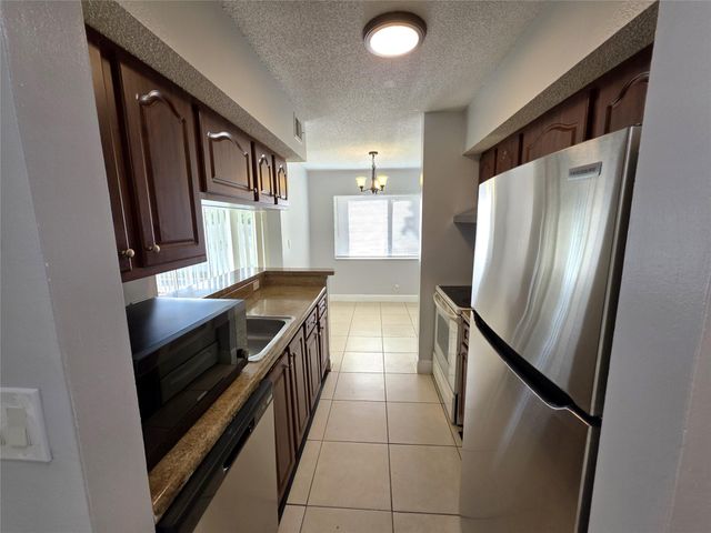 5672 Rock Island Rd 251, Tamarac, FL 33319