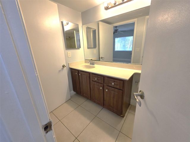 5672 Rock Island Rd 251, Tamarac, FL 33319