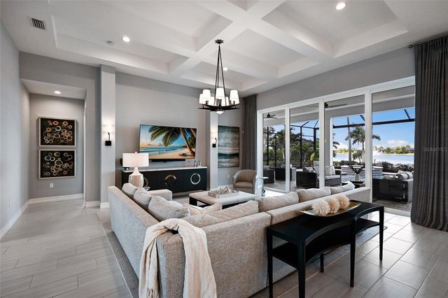 8134 PAVIA WAY, Bradenton, FL 34202