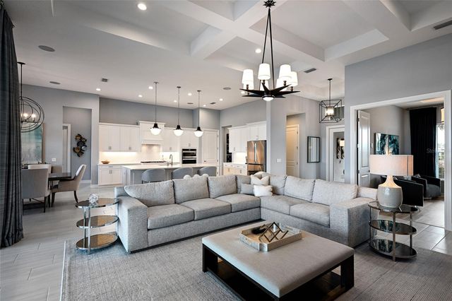 8134 PAVIA WAY, Bradenton, FL 34202