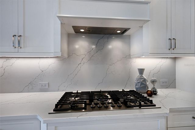 8134 PAVIA WAY, Bradenton, FL 34202