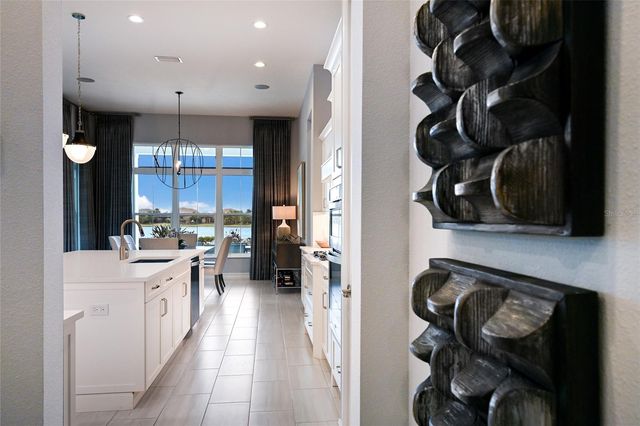 8134 PAVIA WAY, Bradenton, FL 34202