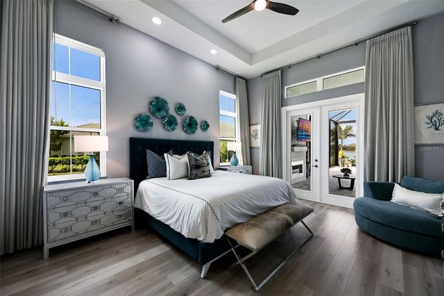 8134 PAVIA WAY, Bradenton, FL 34202