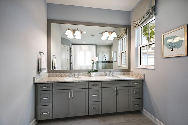 8134 PAVIA WAY, Bradenton, FL 34202