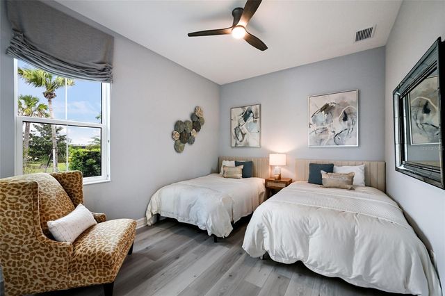 8134 PAVIA WAY, Bradenton, FL 34202