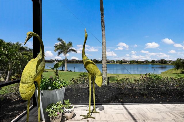 8134 PAVIA WAY, Bradenton, FL 34202