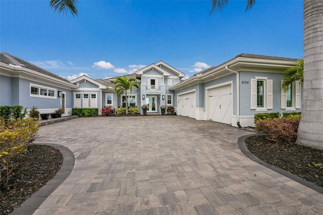 8134 PAVIA WAY, Bradenton, FL 34202