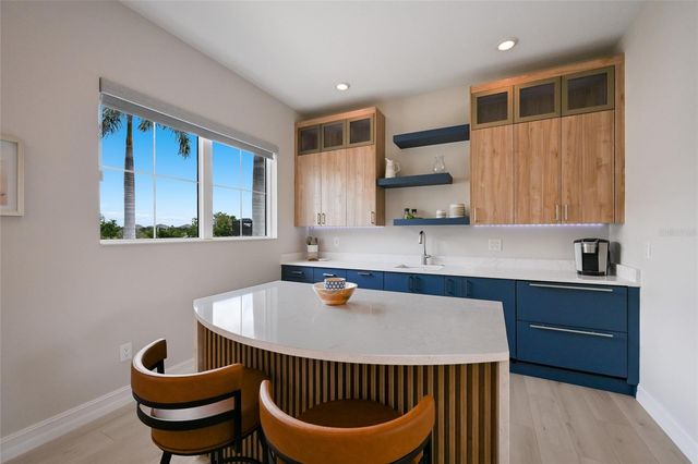 8134 PAVIA WAY, Bradenton, FL 34202