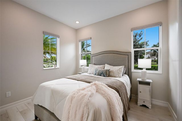 8134 PAVIA WAY, Bradenton, FL 34202