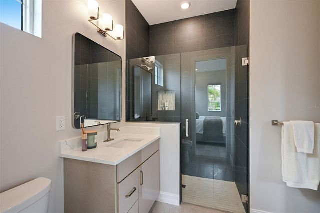 8134 PAVIA WAY, Bradenton, FL 34202