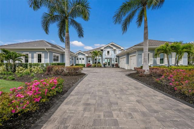 8134 PAVIA WAY, Bradenton, FL 34202