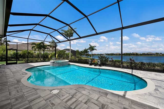 8134 PAVIA WAY, Bradenton, FL 34202