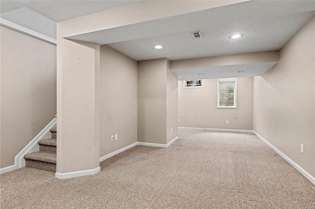 32 Wind Loft Circle, Perinton, NY 14450