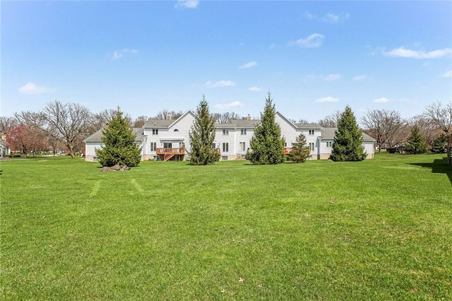 32 Wind Loft Circle, Perinton, NY 14450