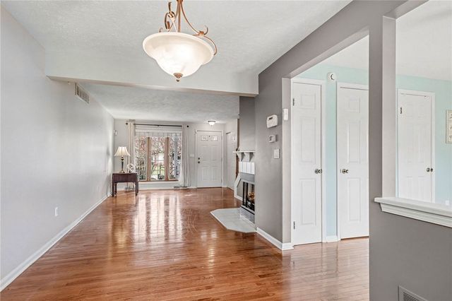 32 Wind Loft Circle, Perinton, NY 14450