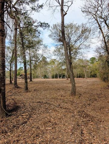 5544 Tall Pine Road, Navasota, TX 77868